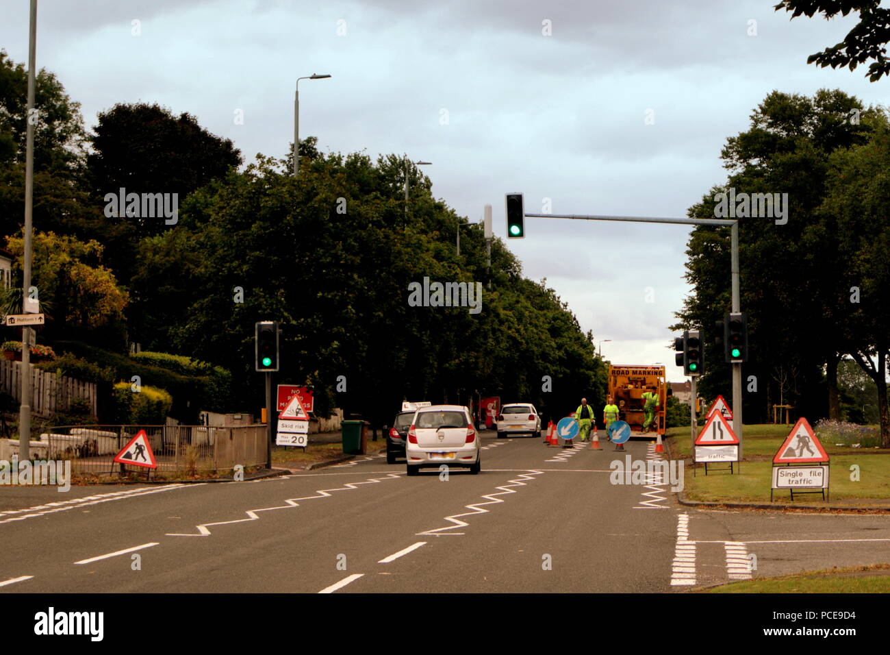 Parcheggio sul marciapiede in Scozia è reso illegale Foto Stock