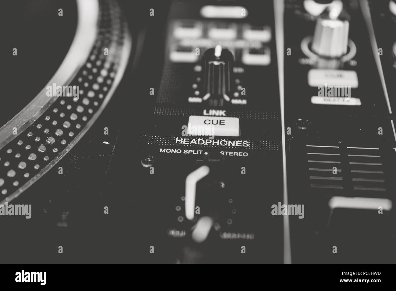 Bianco & Nero foto di un dj giradischi Foto Stock