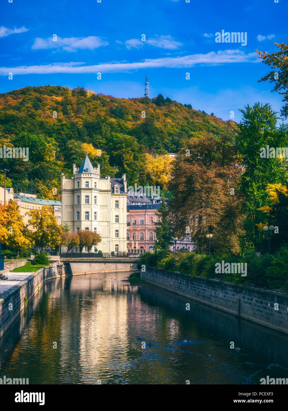 Architettura di Karlovy Vary (Karlsbad), Repubblica Ceca. È il più visitato la città termale della Repubblica ceca Foto Stock