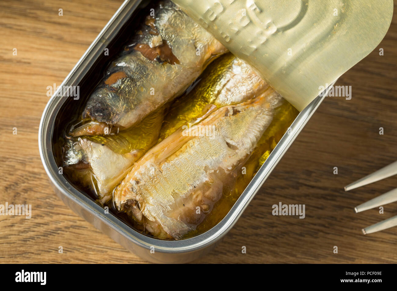 Sardine in scatola immagini e fotografie stock ad alta risoluzione - Alamy