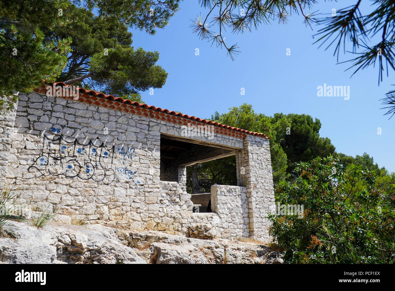 Distrutto casa, Pointe d'En Vaux, Cassis, Bouches-du-Rhône, Francia Foto Stock