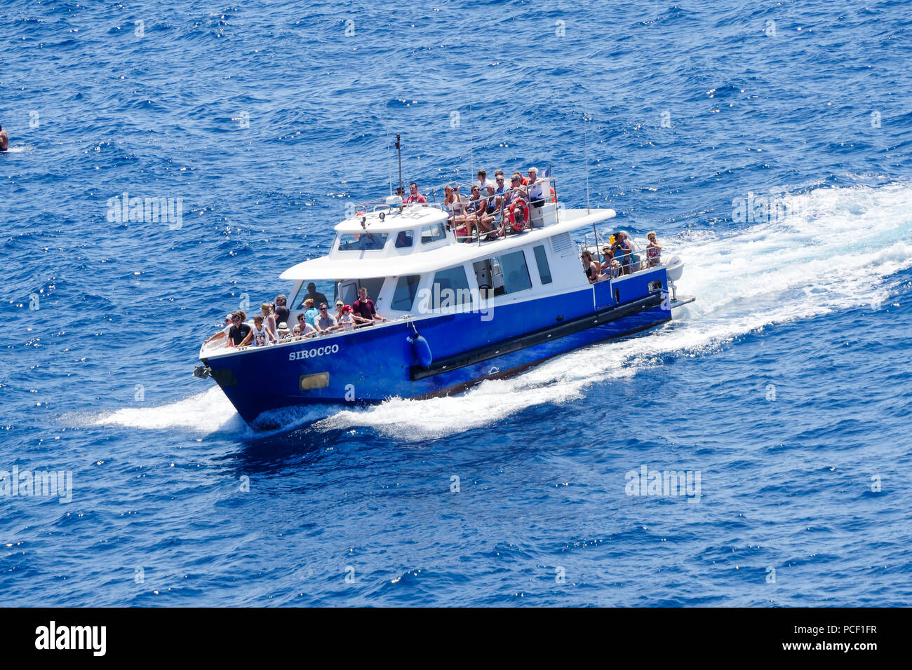 Crociera turistica barca, Cassis insenature, Bouches-du-Rhône, Francia Foto Stock