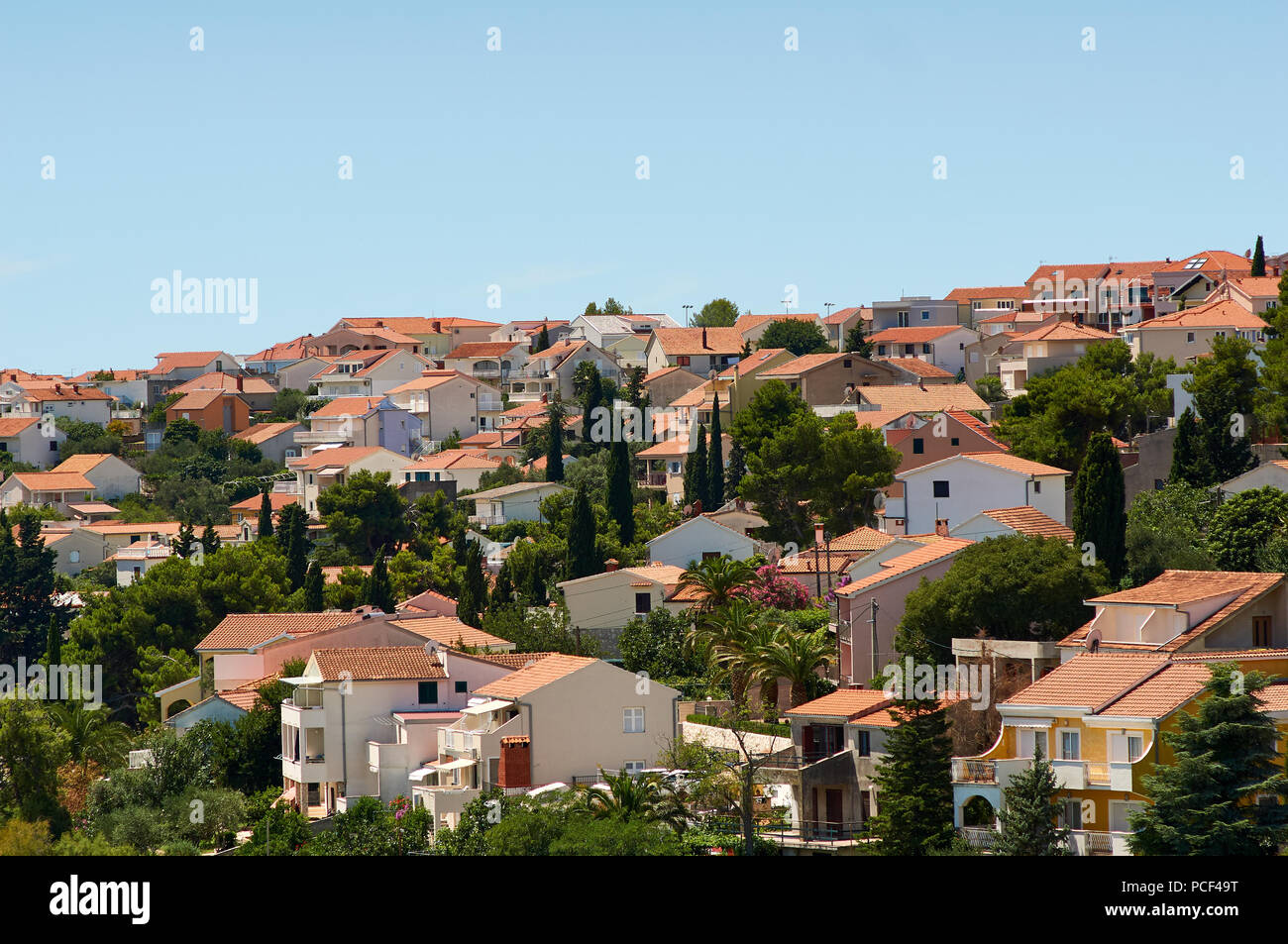 Okrug Gornji è una piccola città nelle vicinanze di Trogir - una storica città e porto sulla costa adriatica in Split-Dalmatia County, Croazia Foto Stock