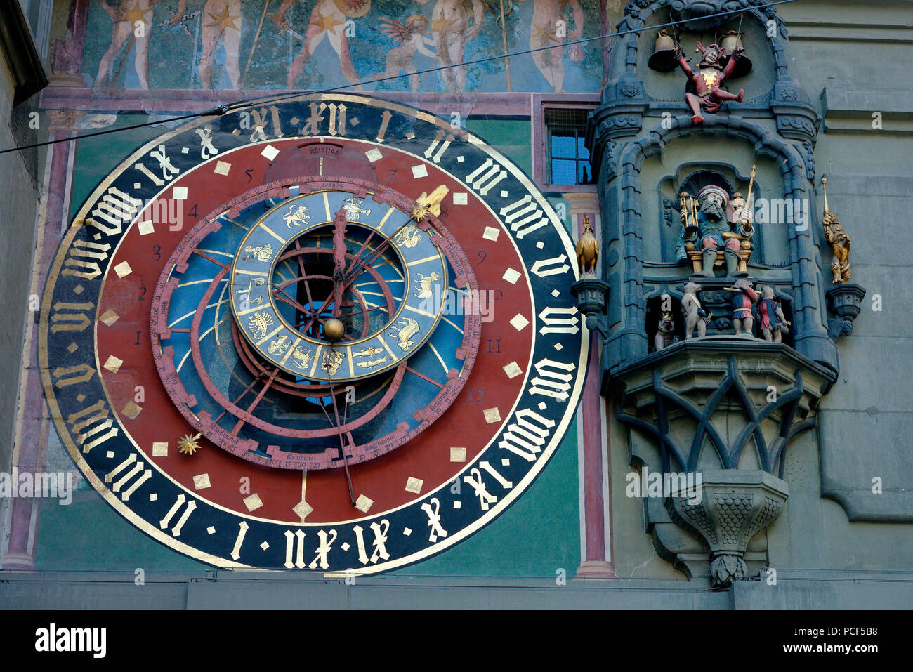 Turmuhr am Zeitglockenturm, Zytglogge, Zytgloggeturm, Astrolabiumsuhr, Berner Altstadt, Berna, Kanton Bern, Svizzera, Europa Foto Stock