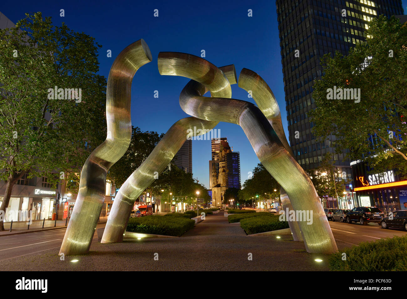 Kunstwerk von Brigitte und Martin Matschinsky-Denninghoff, Berlino, Tauentzienstrasse, Charlottenburg di Berlino, Deutschland Foto Stock