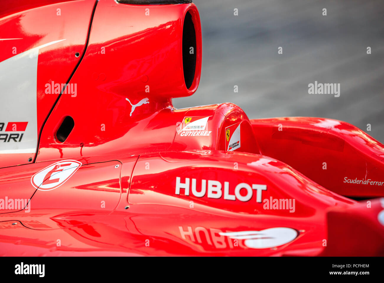 Città del Messico - Luglio 08, 2015: Esteban Gutiérrez nome sulla testa circondano della Ferrari F1 F60. Alla Scuderia Ferrari Street Demo da Telcel - Infinitum. Foto Stock