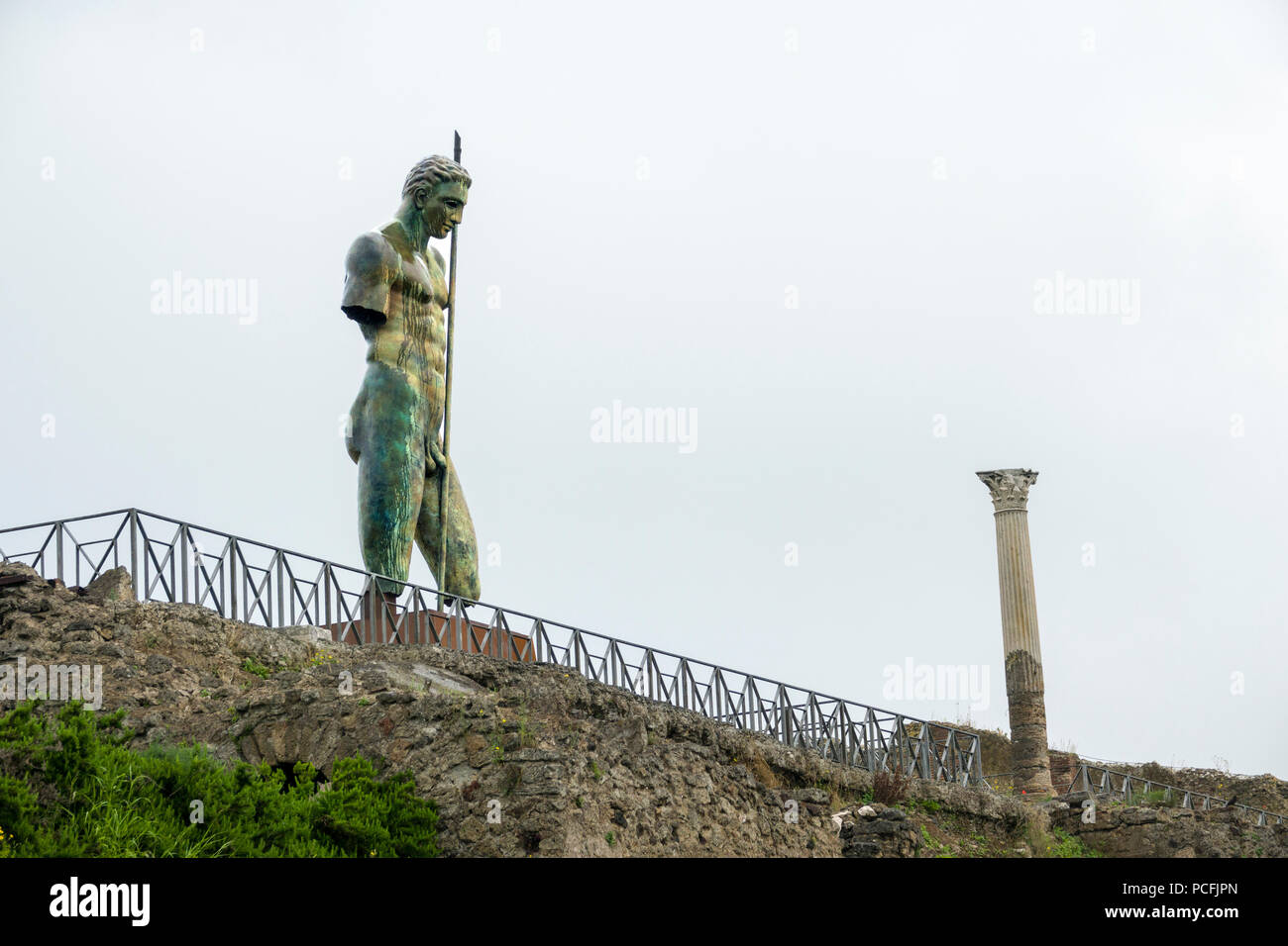 Pompei è un vasto sito archeologico in Italia meridionale della regione Campania, vicino alla costa del Golfo di Napoli. Una volta una fiorente e sofisticate Roma Foto Stock