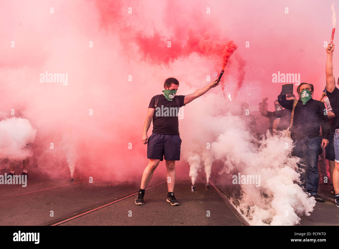 Varsavia, Polonia. 1 agosto, 2018 Wroclaw, Polonia. Anniversario dell'Insurrezione di Varsavia del 1944 contro l'occupazione German-Nazi di Varsavia durante la Seconda Guerra Mondiale Krzysztof Kaniewski/Alamy Credito: Krzysztof Kaniewski/Alamy Live News Foto Stock
