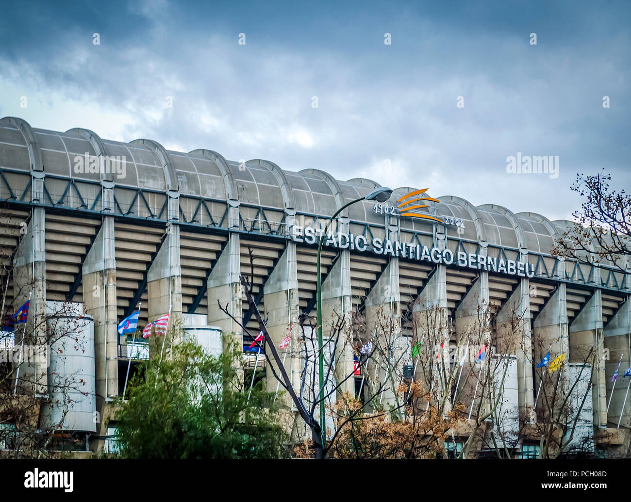Madrid, Spagna, Febbraio 2010: esterno dello stadio Santiago Bernabeu di Madrid, la casa del Real Madrid Calcio team Foto Stock