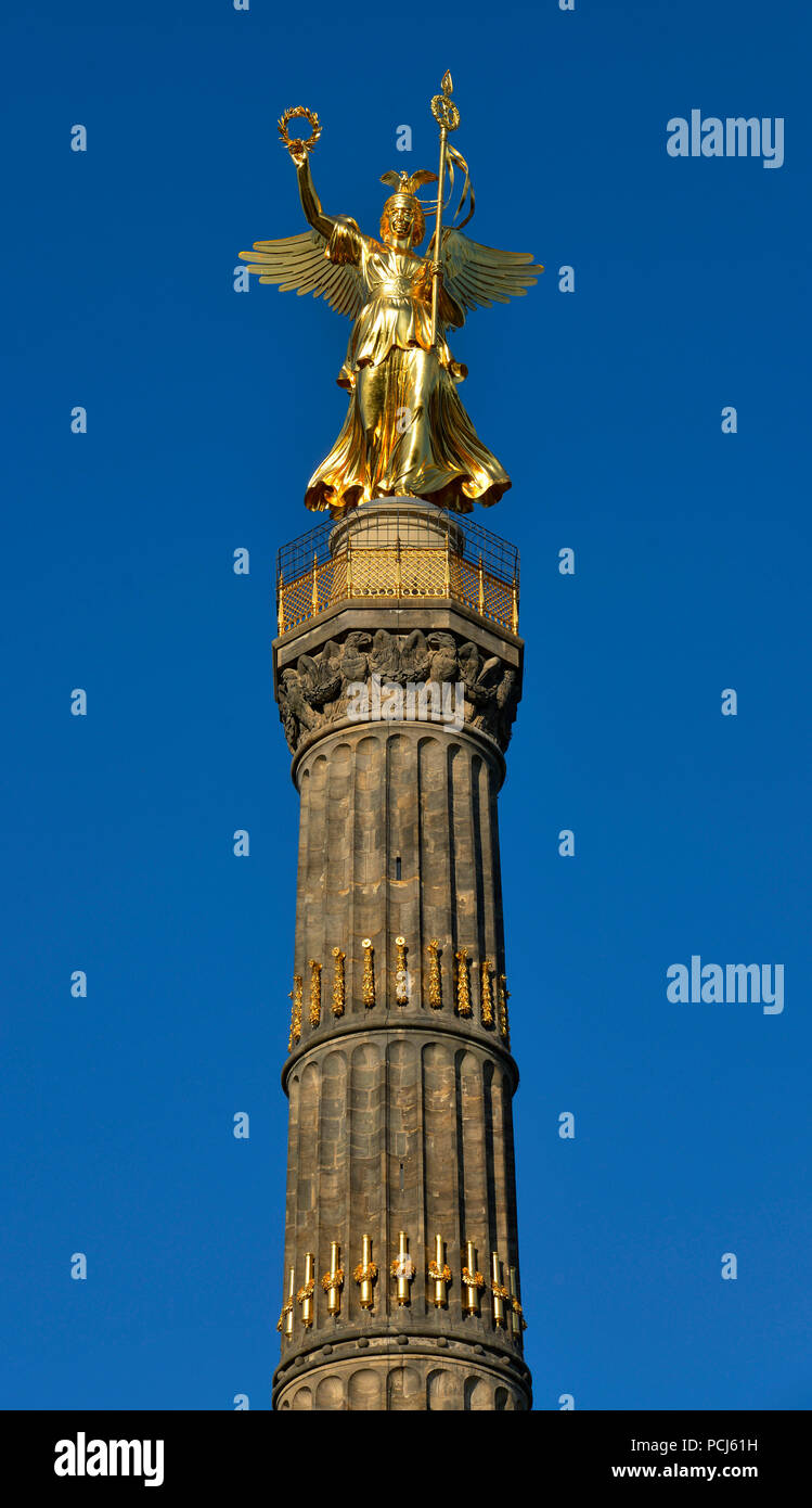 Siegessaeule, Grosser Stern, il Tiergarten, nel quartiere Mitte di Berlino, Deutschland Foto Stock