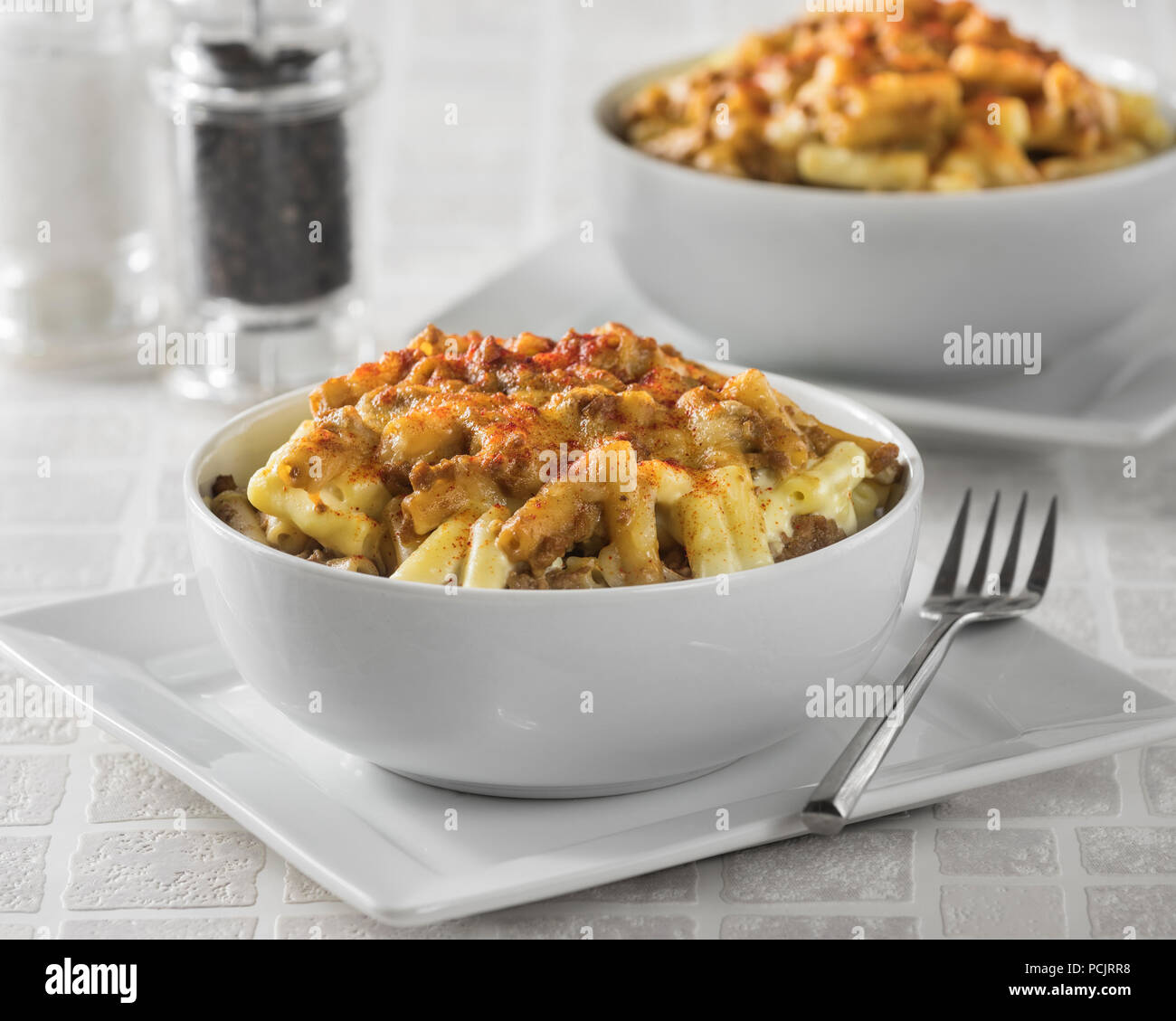 Carni bovine mac e formaggio. Le carni bovine macinate maccheroni e formaggio. Foto Stock