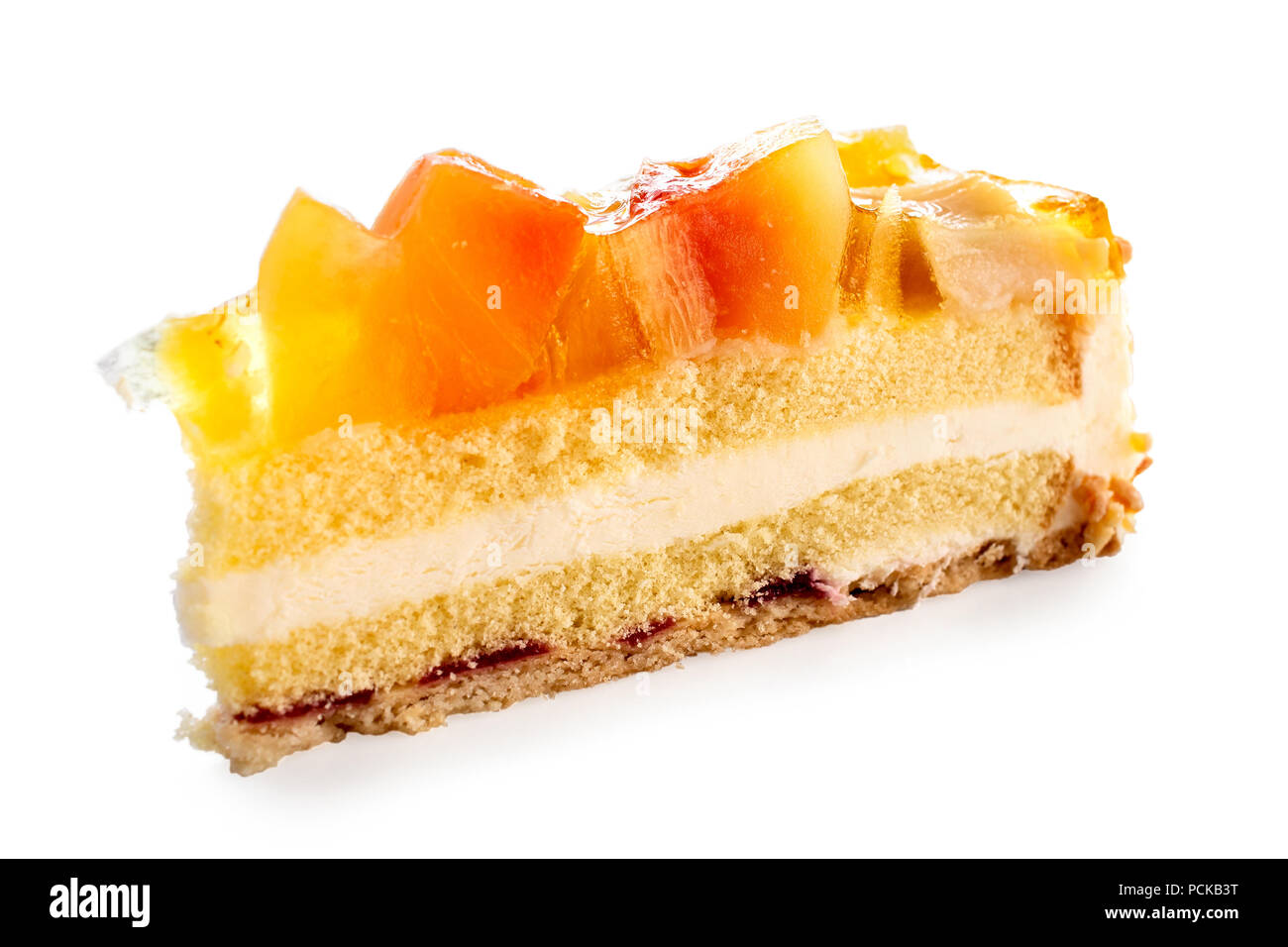 Fette di pan di spagna guarnita con frutta e jelly isolato su bianco. Foto Stock