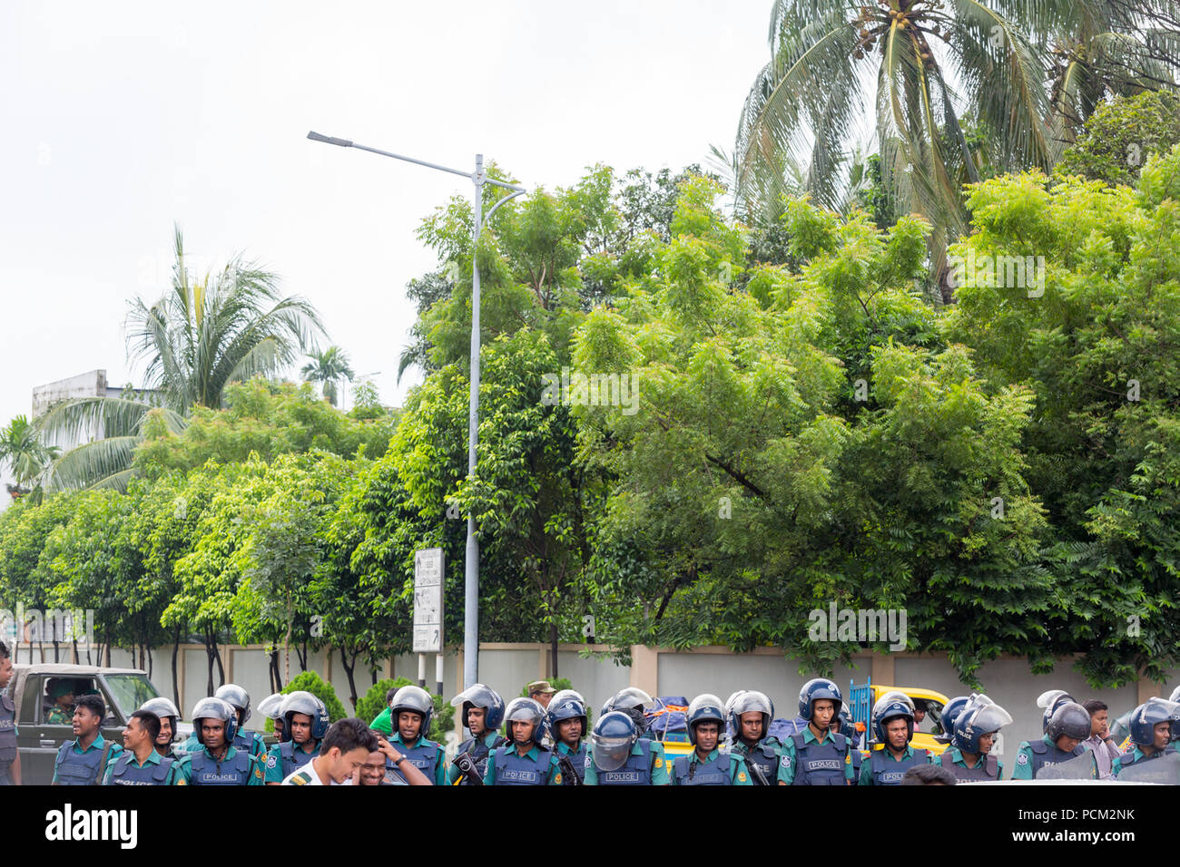 Dacca in Bangladesh. 02Aug, 2018. Gli studenti di università di Dhaka, Dhaka City College e Dhanmondi ideale College hanno protestato per chiedere strade più sicure. Credito: Tahir Hasan/Pacific Press/Alamy Live News Foto Stock