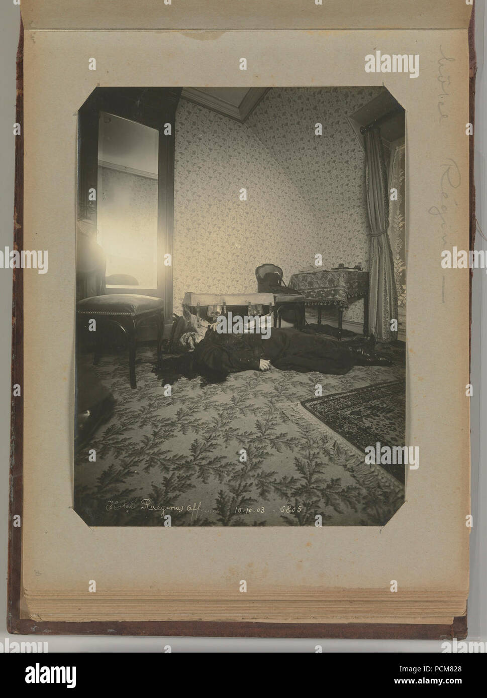 Album di Parigi le scene del crimine - attribuito ad Alphonse Bertillon. DP263779. Foto Stock