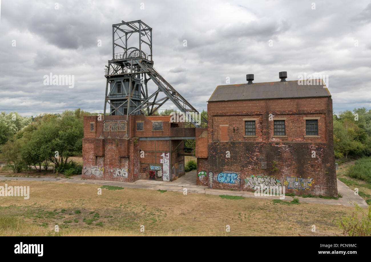 Le rovine di Barnsley Main Colliery, Barnsley, South Yorkshire, Inghilterra Foto Stock