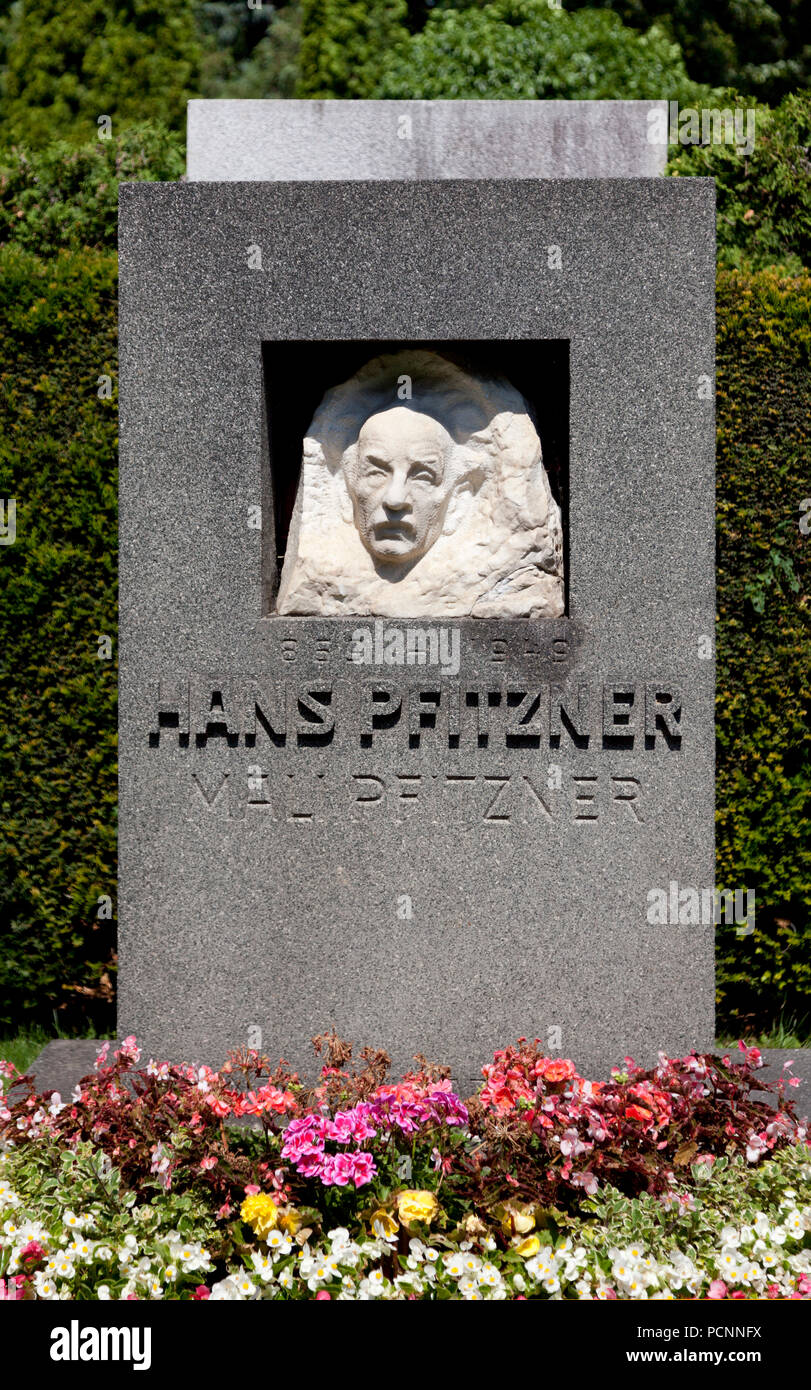 Grabmal von Hans Pfitzner, Musiker und Schriftsteller 1869-1949 Foto Stock