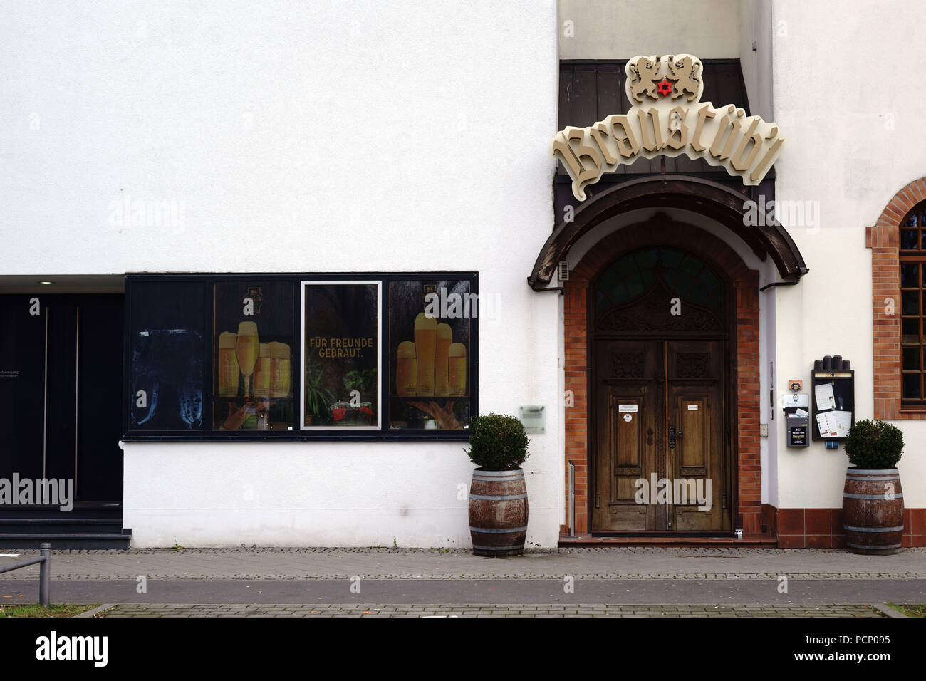 L'ingresso alla Braustübl, un ristorante con bar di birra e cucina tedesca di Darmstadt. Foto Stock