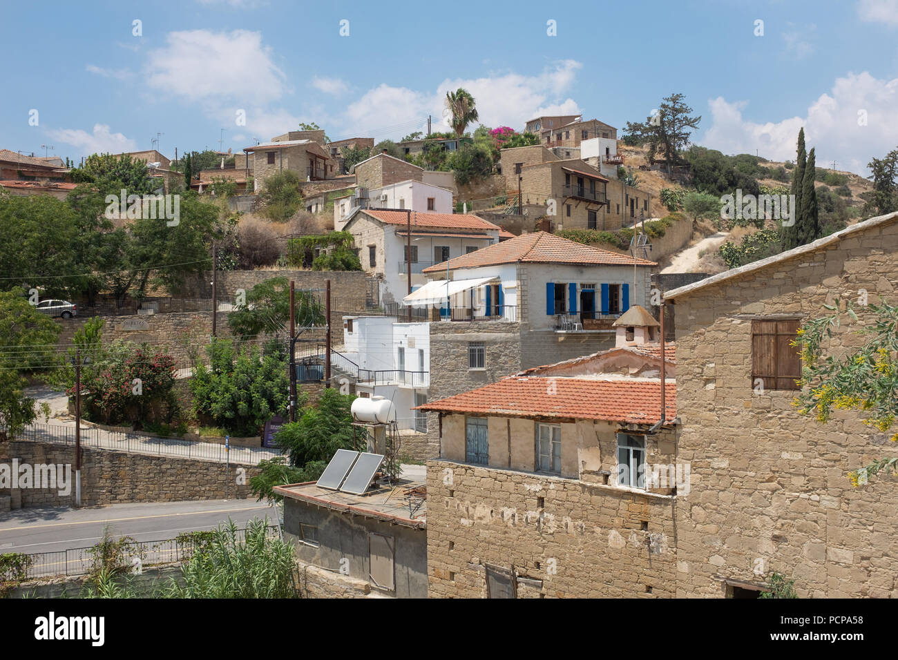 Il pittoresco villaggio di Tochni impostato nella regione di Larnaca di Cipro Foto Stock