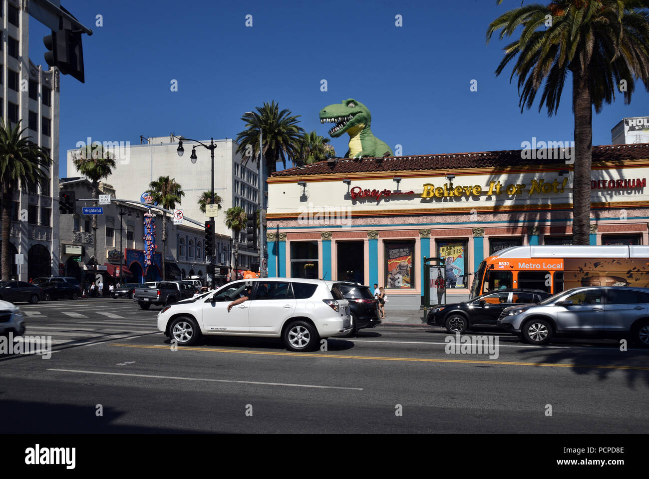 Hollywood Walk of Fame con Ci credi o no di Ripley Odditorium e il Museo delle Cere di Hollywood. Foto Stock