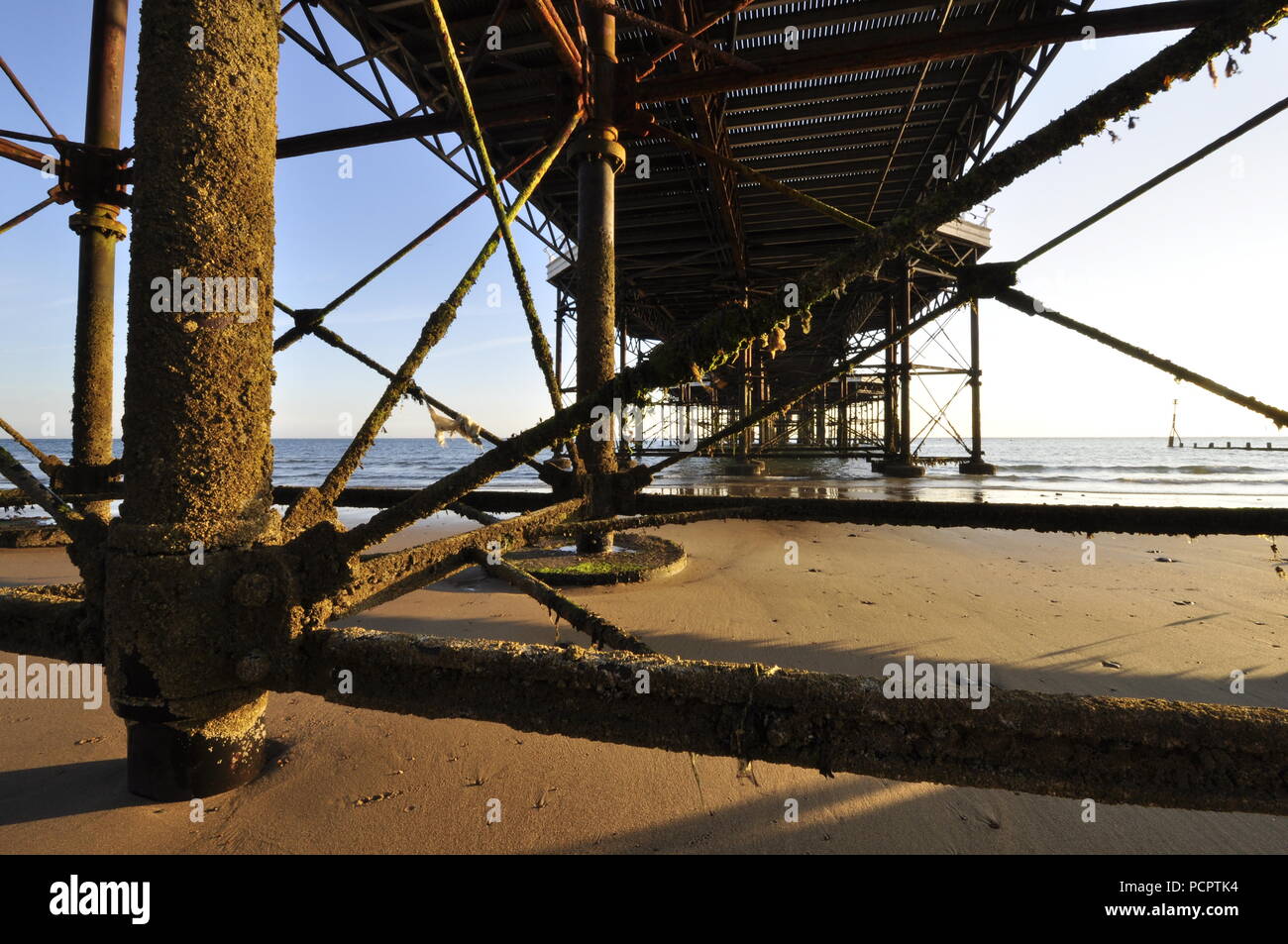 Cromer Pier travi e soletta, Cromer, Norfolk, Regno Unito, Foto Stock