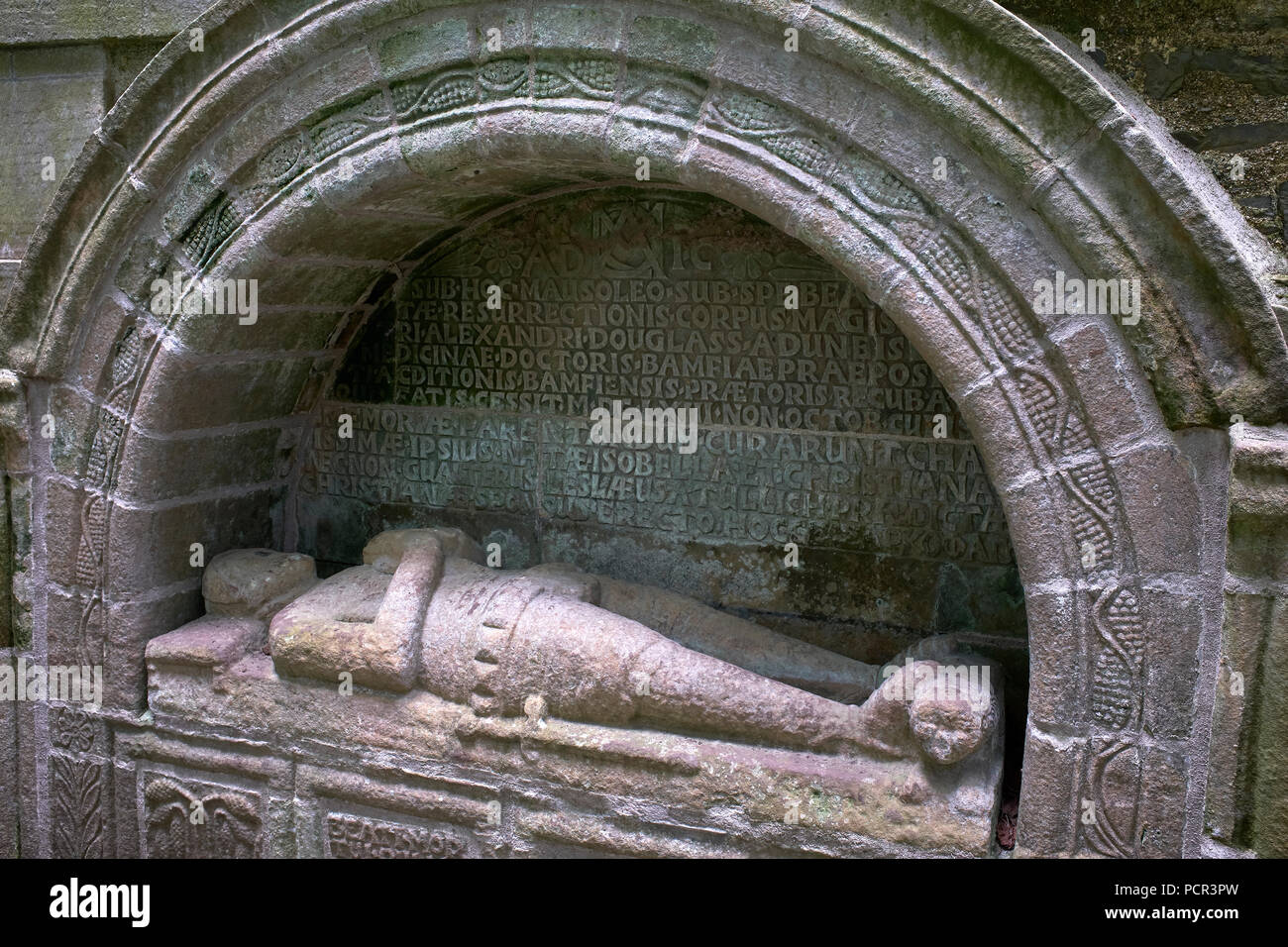 Mausoleo di Duff House. La tomba e recumbent effige del dr Alexander Douglas, prevosto di Banff da 1648 a1650 Foto Stock