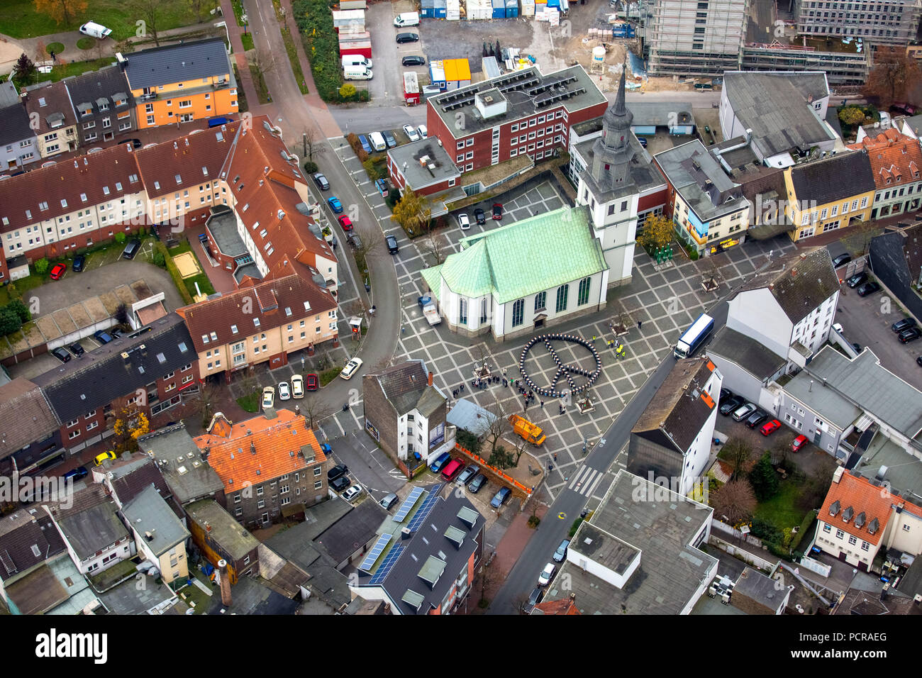 Tonnellate di opere d'arte - in Hamm arte trimestre, il distretto di Lutero, il 90 cestini si sono trasformate in opere d'arte. tutti gli scomparti sono state decorate con opere d'arte del trimestre e presentato per la presentazione sotto forma di un segno di pace., Hamm, la zona della Ruhr, Nord Reno-Westfalia, Germania Foto Stock