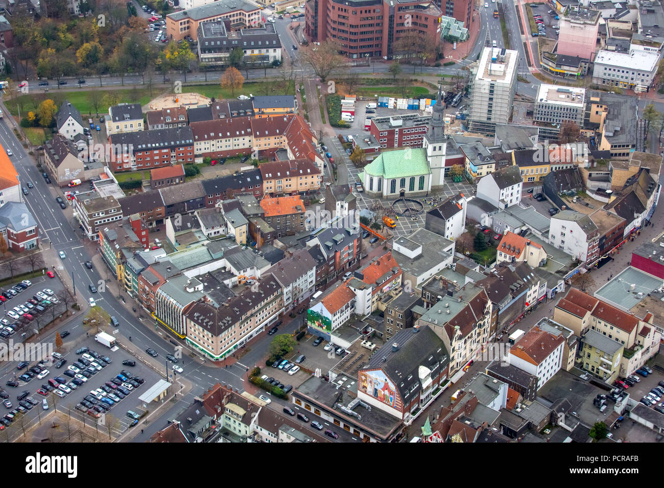 Tonnellate di opere d'arte - in Hamm arte trimestre, il distretto di Lutero, il 90 cestini si sono trasformate in opere d'arte. tutti gli scomparti sono state decorate con opere d'arte del trimestre e condizionati per la presentazione in forma di un segno di pace, Hamm, la zona della Ruhr, Nord Reno-Westfalia, Germania Foto Stock