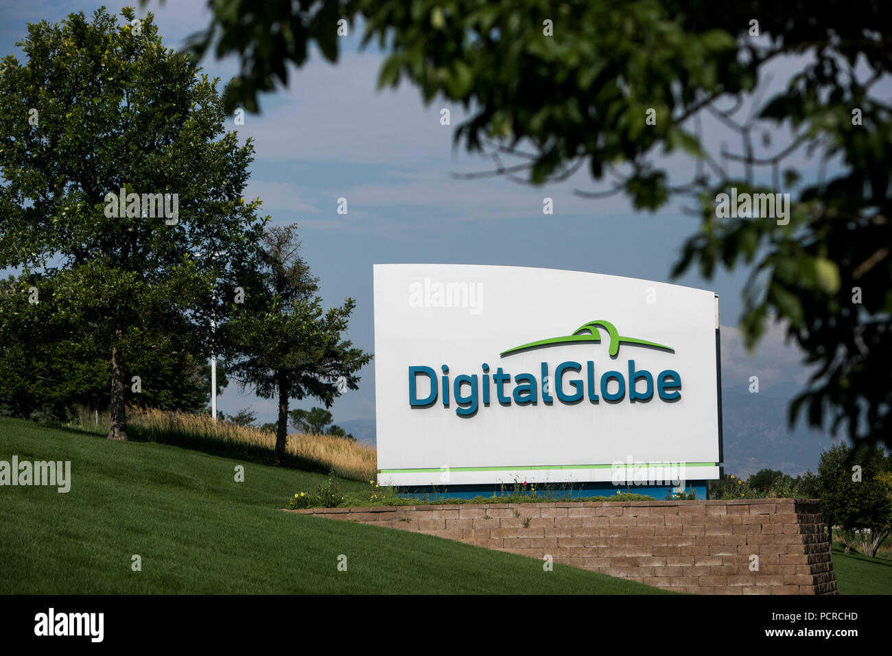 Un logo segno al di fuori della sede di DigitalGlobe in Westminster, Colorado, il 23 luglio 2018. Foto Stock
