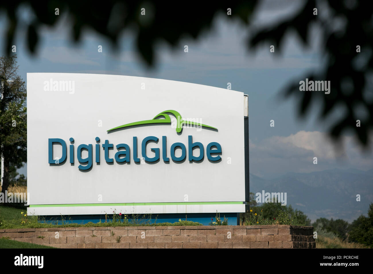 Un logo segno al di fuori della sede di DigitalGlobe in Westminster, Colorado, il 23 luglio 2018. Foto Stock
