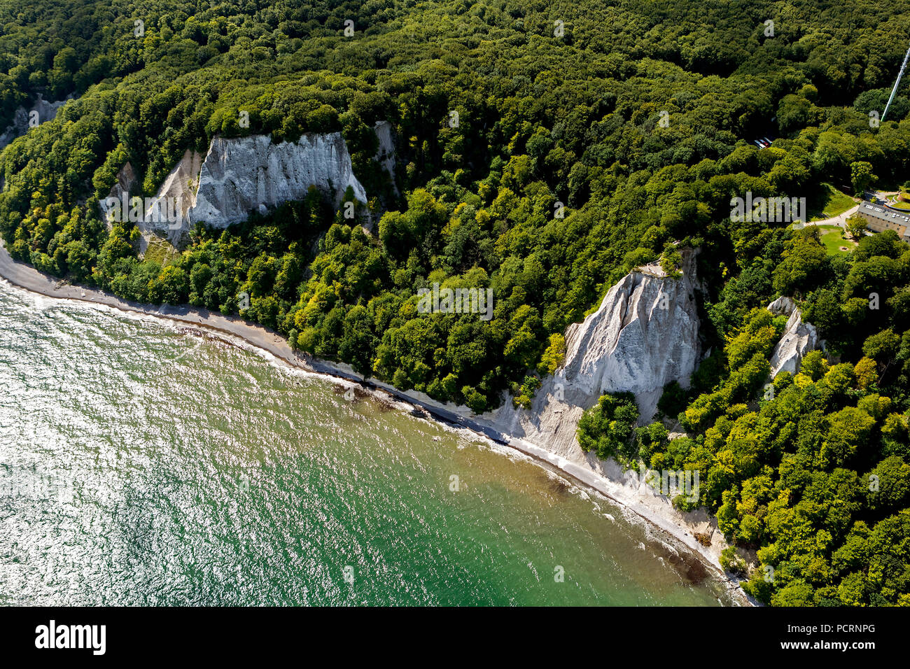 Vista aerea, chalk cliffs, Jasmund National Park, Grosse Stubbenkammer, Kleine Stubbenkammer, Königsstuhl, Observation Deck, Sassnitz, Rügen, Meclemburgo-Pomerania Occidentale, Germania, Europa Foto Stock