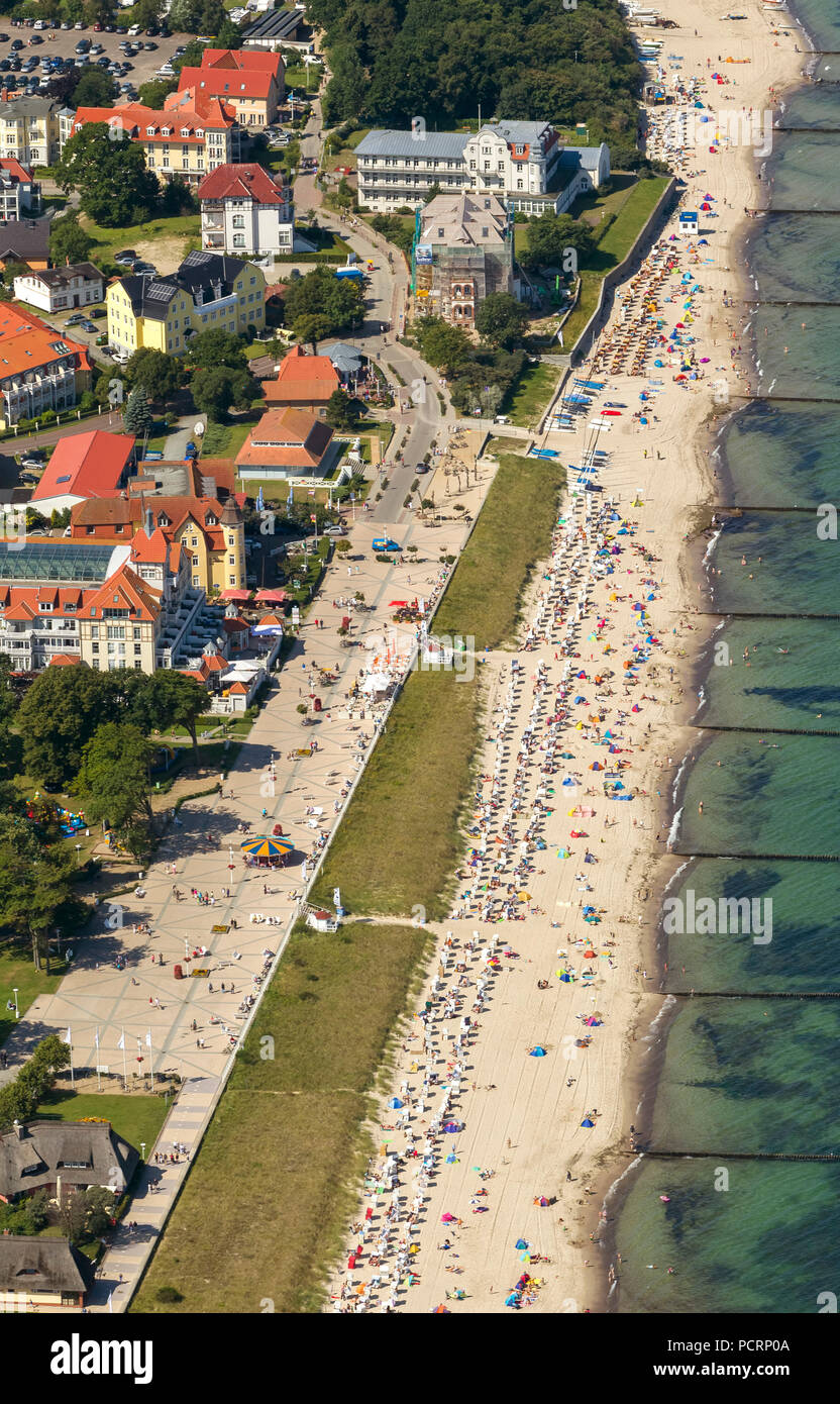 Vista aerea, mare, spiaggia, sedie a sdraio, località balneare, città termale, Kühlungsborn, Mar Baltico, Meclemburgo-Pomerania Occidentale, Germania, Europa Foto Stock