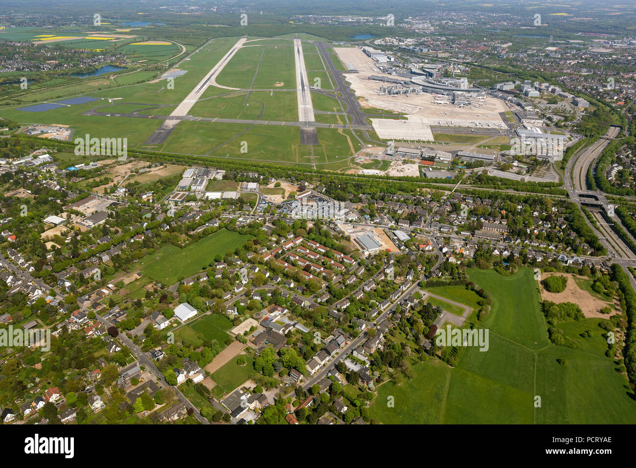Lohausen, aeroporto di Düsseldorf, foto aerea, quartieri di Dusseldorf Foto Stock