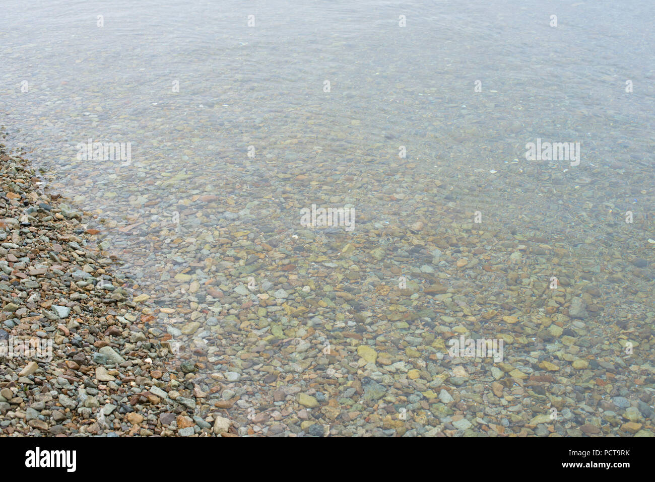 Abstract naturale sullo sfondo di un mare di ciottoli. Testurizzato decorativo sullo sfondo. Foto Stock