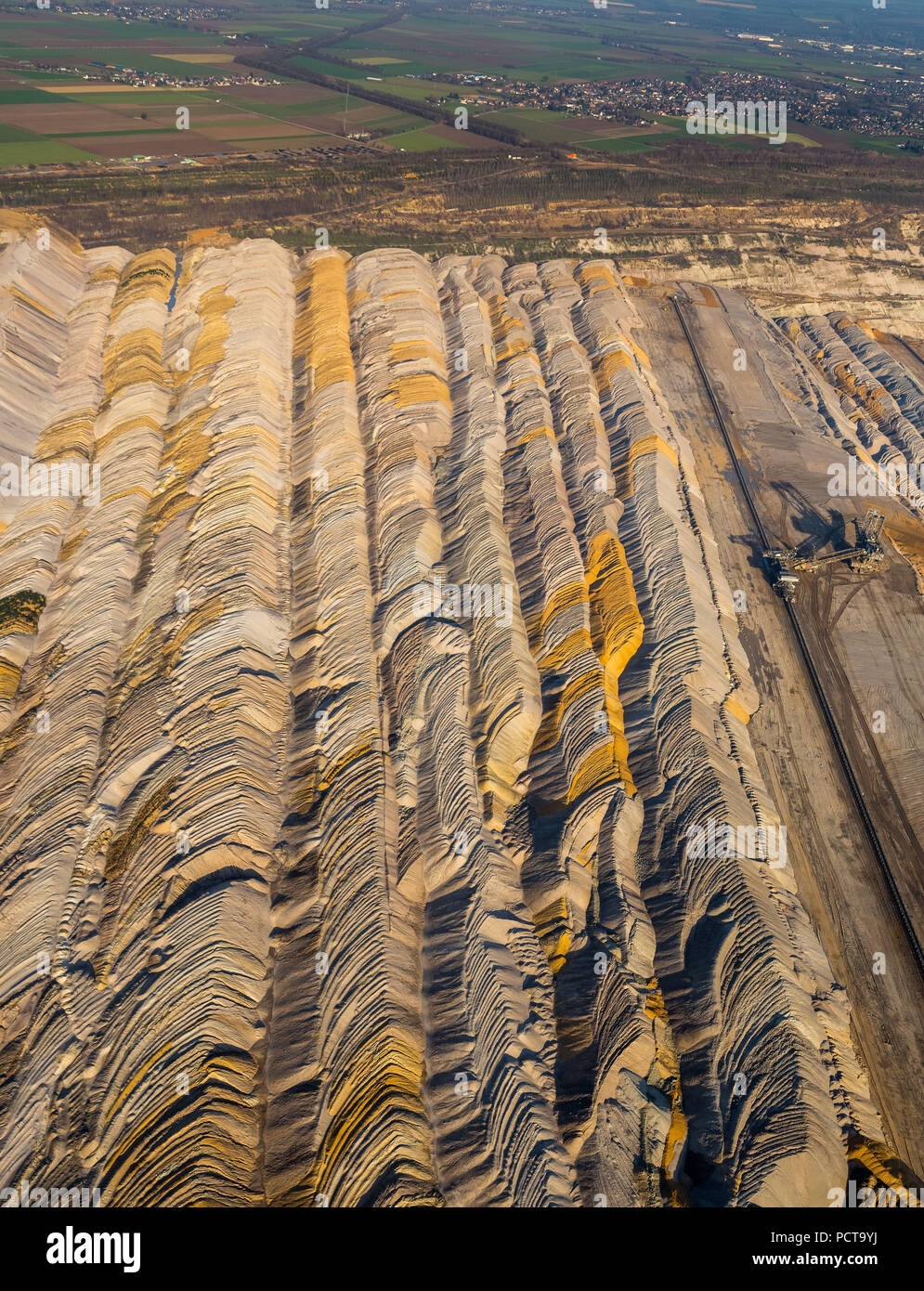 Hambach miniere a cielo aperto, Hambach miniera di lignite, terra di dumping, lignite escavatore, Niederzier, Jülich-Zülpich Börde, Nord Reno-Westfalia, Germania Foto Stock