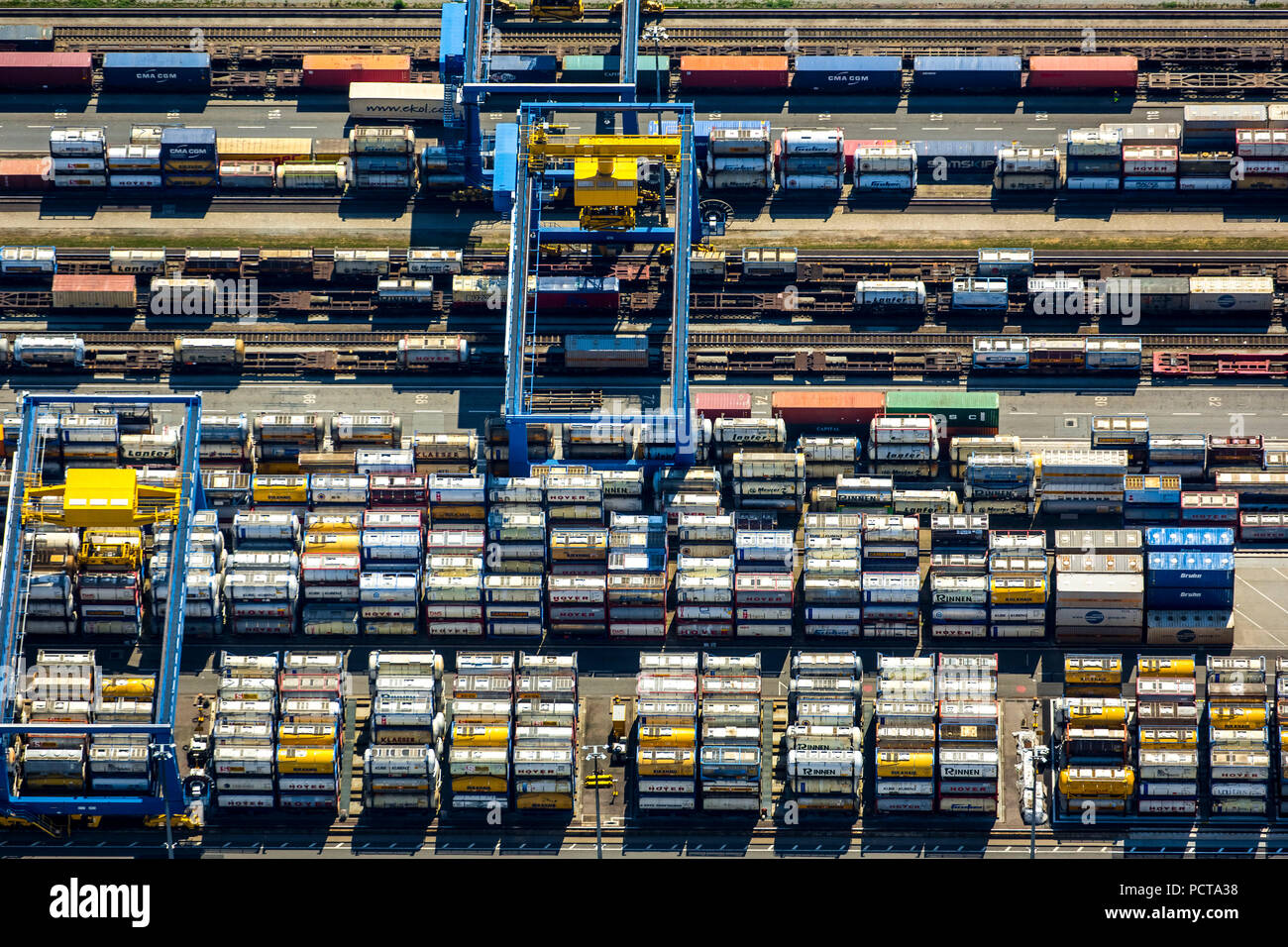 KTL Kombi-Terminal Ludwigshafen, terminale per contenitori, della logistica e della movimentazione del contenitore, contenitori, contenitori di prodotti chimici, Ludwigshafen am Rhein, Renania-Palatinato, Germania Foto Stock