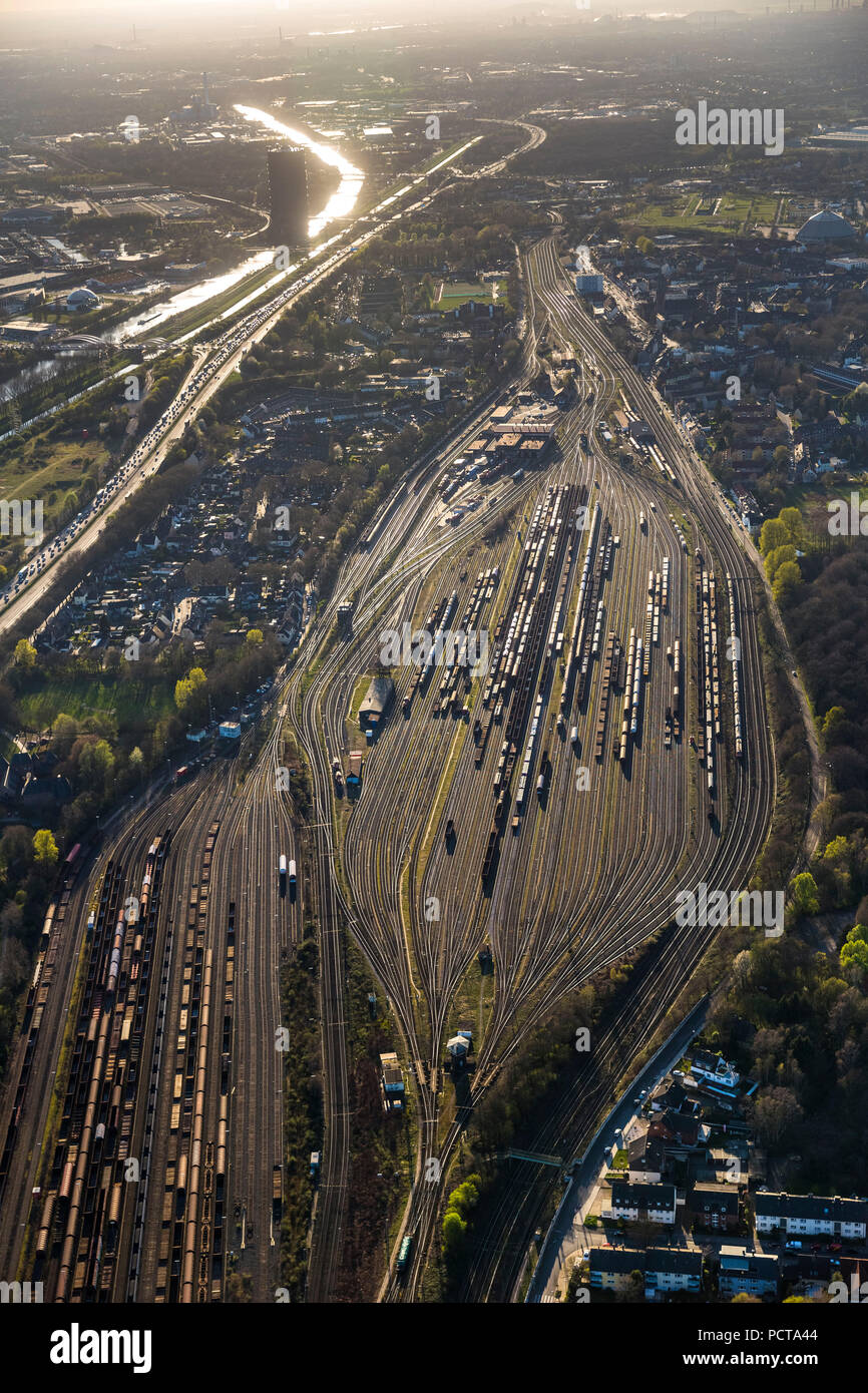 Foto aerea, Oberhausen Vonderort stazione di nolo e di Bottrop stazione di nolo a est, Oberhausen, la zona della Ruhr Foto Stock