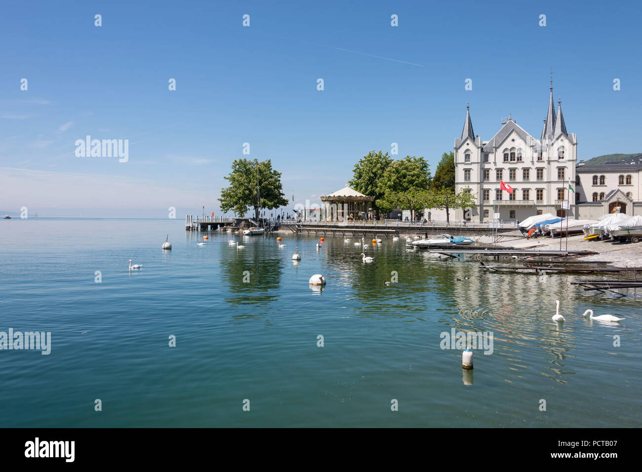 Chateau l'aile sul Lago di Ginevra, Vevey, Riviera-Pays-d'Enhaut, nei pressi di Losanna, nel cantone di Vaud, Svizzera Occidentale, Svizzera Foto Stock