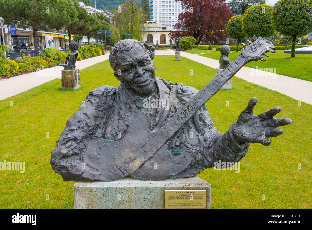 Jazz Arte nel parco BB King, Grand Hotel "ontreux Palace' con park, Montreux, sul Lago di Ginevra, nel Cantone di Vaud, Svizzera Occidentale, Svizzera Foto Stock