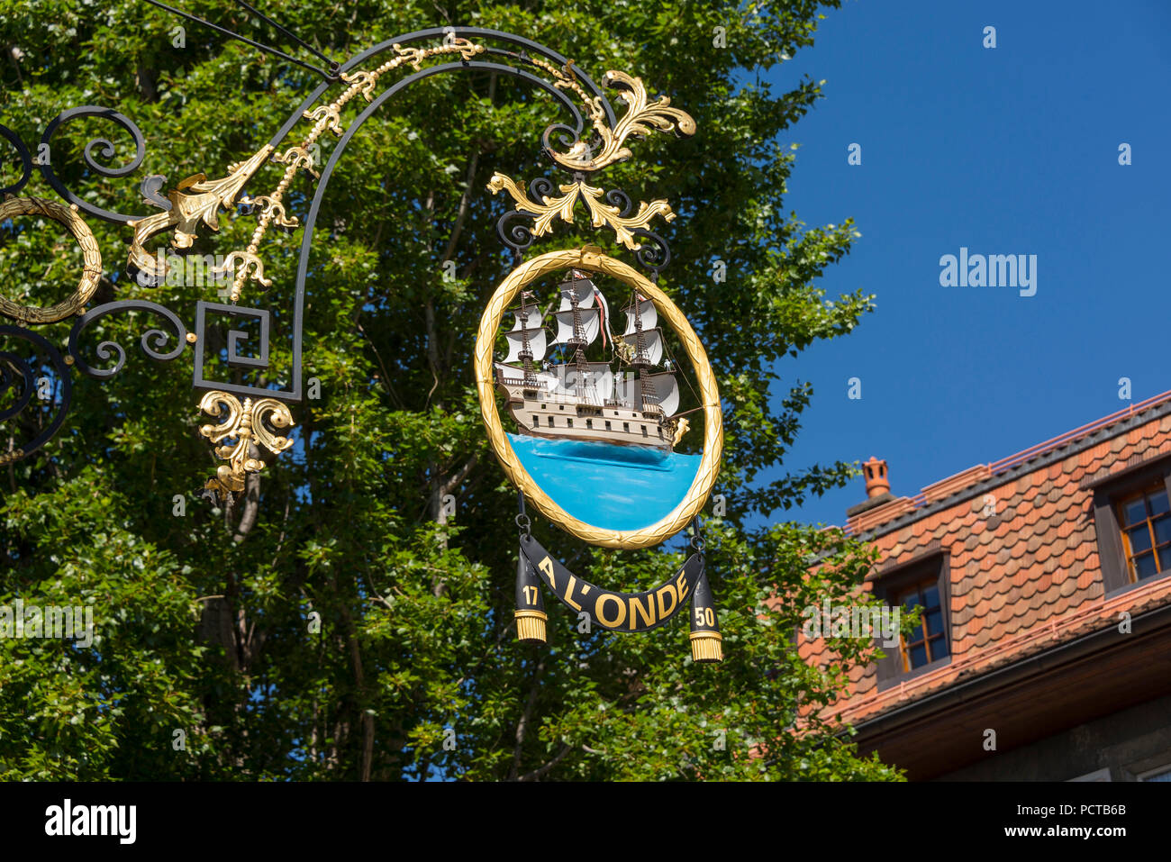Il villaggio del vino e wine bar Auberge de l'Onde, San Saphorin, Lavaux, nei pressi di Losanna, nel cantone di Vaud, Svizzera Occidentale, Svizzera Foto Stock