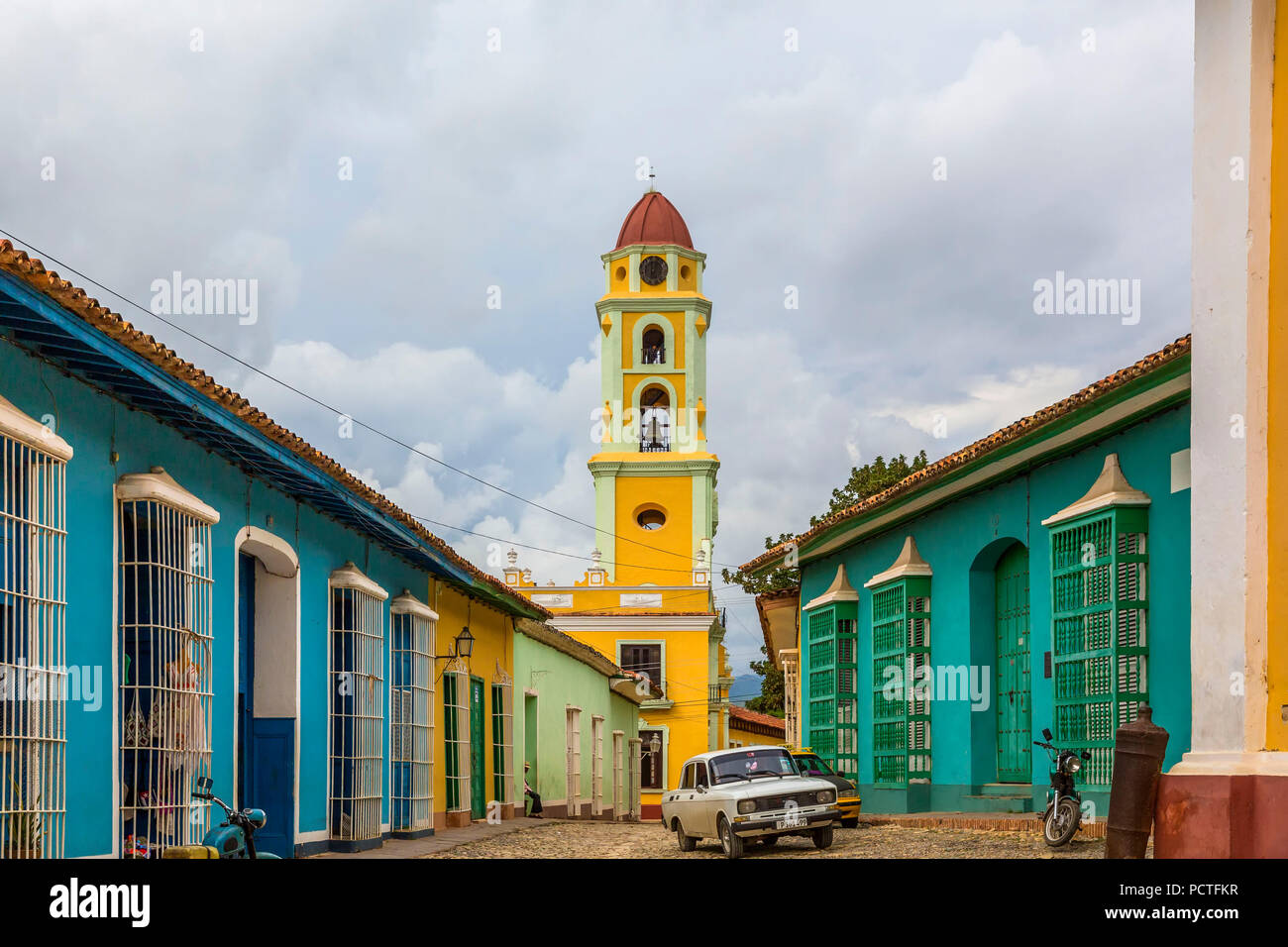 Il Museo de la lucha contra Bandidos, punto di riferimento di Trinidad, Belfry, ex convento francescano costruito nel 1930, Trinidad, Sancti Spiritus Provincia, Cuba, la Repubblica di Cuba, Antille Maggiori, dei Caraibi Foto Stock