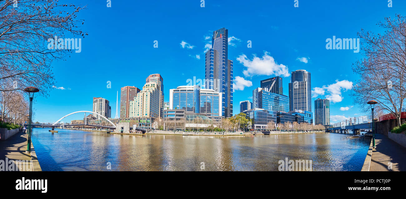 Skyscraper (Eureka Tower) al Fiume Yarra, Cityscape, Melbourne, Victoria, Foto Stock