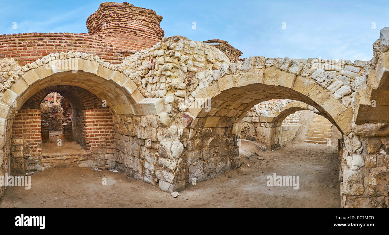 Conserve di camere arcuata di antiche terme romane (bagni) in Kom annuncio Dikka (Kom el Dekka) sito archeologico, Alessandria, Egitto. Foto Stock