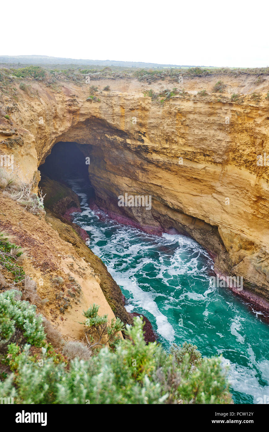 Blowhole a Loch Ard Gorge, Great Ocean Road, Parco Nazionale di Port Campbell, Victoria, Australia, Oceania Foto Stock