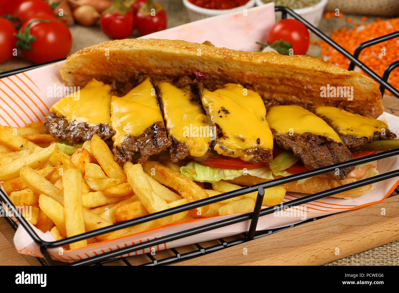 Carni bovine di Philly cheese steak sandwich sottomarino Foto Stock