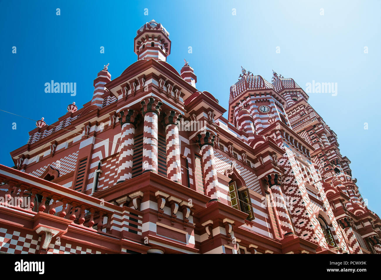Jami-Ul-Alfar moschea o rosso moschea Masjid è una moschea storica di Colombo, capitale dello Sri Lanka Foto Stock