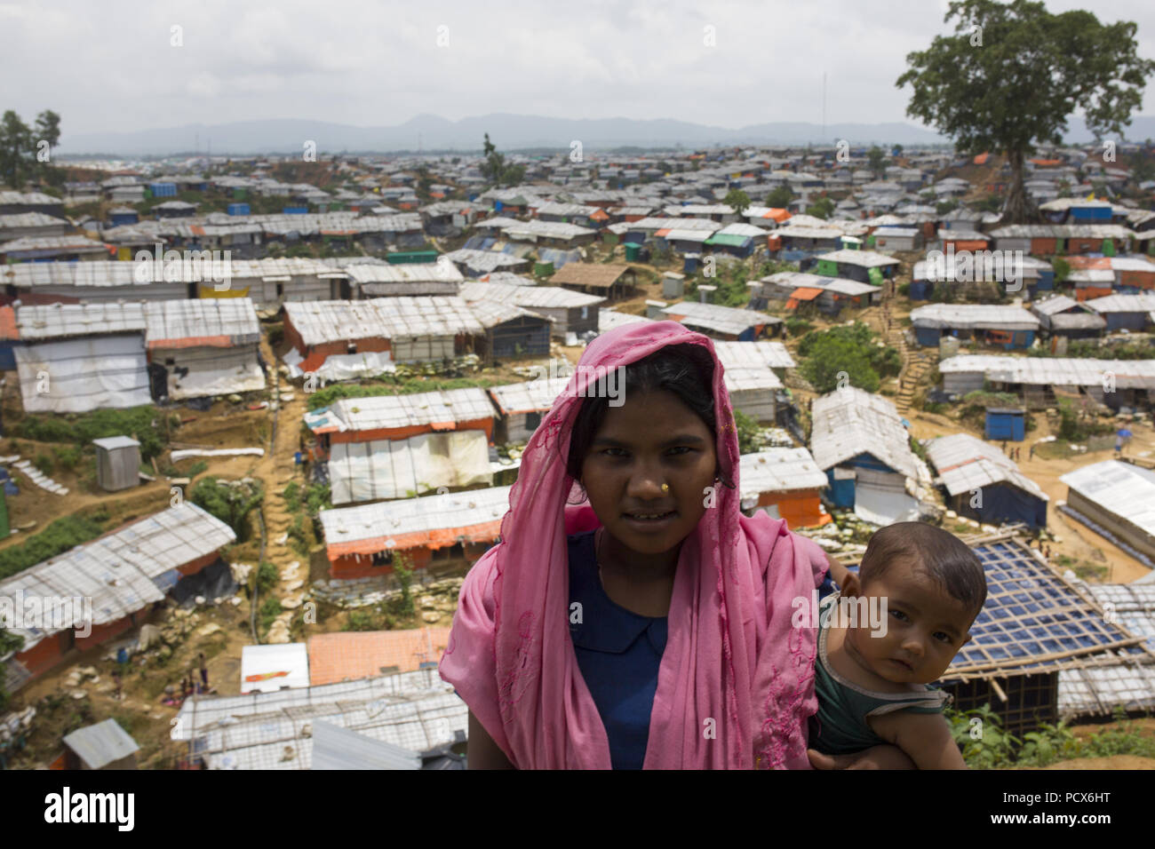 Dacca in Bangladesh. Il 3° agosto 2018. COX'S BAZAR, BANGLADESH - agosto 04 : popolazione rohingya e visto all'interno di un campo di rifugiati in Cox bazar, Bangladesh il 04 agosto 2018. Credito: Zakir Hossain Chowdhury/ZUMA filo/Alamy Live News Foto Stock