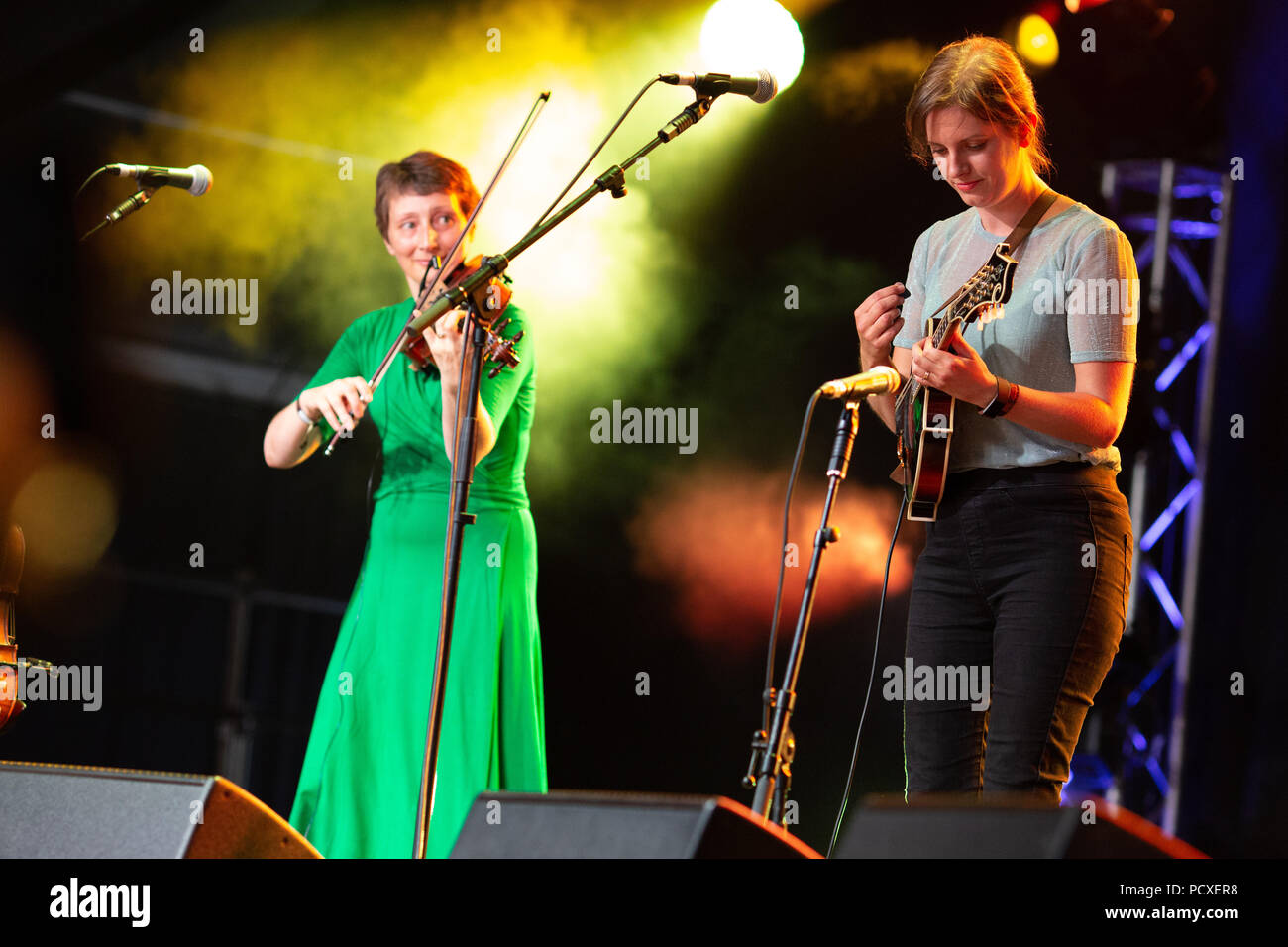 Cambridge, Regno Unito. 4° agosto 2018. La Shee eseguire presso il Festival del Folk di Cambridge 2018. Richard Etteridge / Alamy Live News Foto Stock