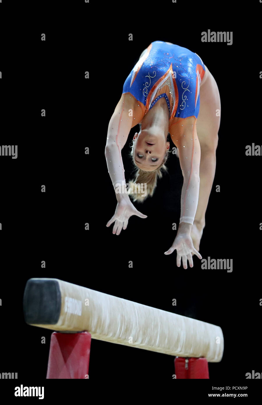 In Olanda la Celine Van Gerner sul fascio di equilibrio durante il giorno tre del 2018 Campionati Europei al SSE idro, Glasgow. Foto Stock
