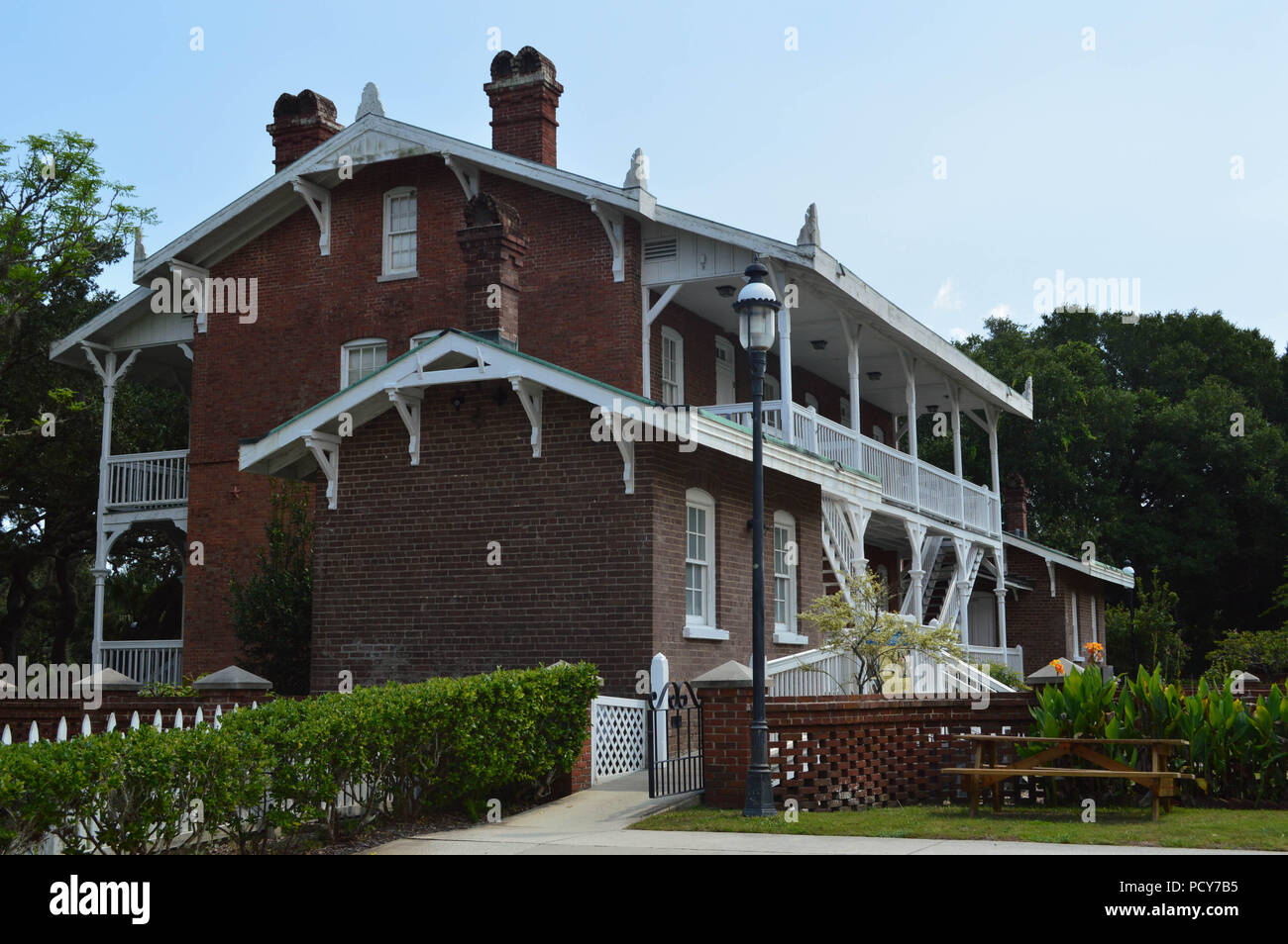 Lato esterno vista Museo Marittimo custode della casa di reliquie di archiviazione apparecchiature varie collezioni Galleria delle custodie protettive sant Agostino faro FL Foto Stock