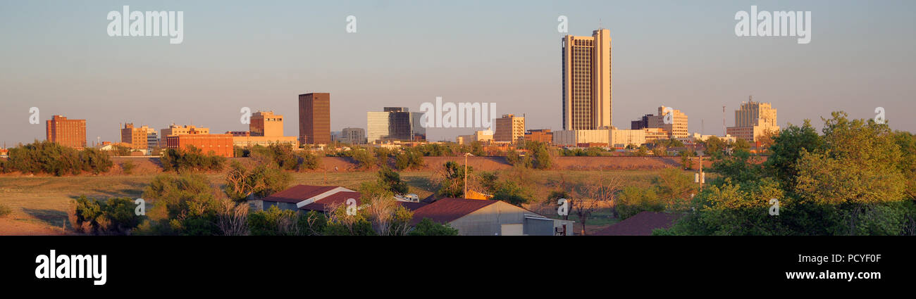 Una lunga e panoramica vista del nord Texas città area metropolitana di Amarillo Foto Stock